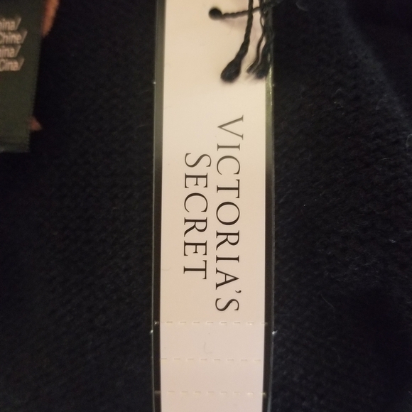 VS M Soft Cashmere Kiss Black Tease Sweater New - Picture 5 of 8